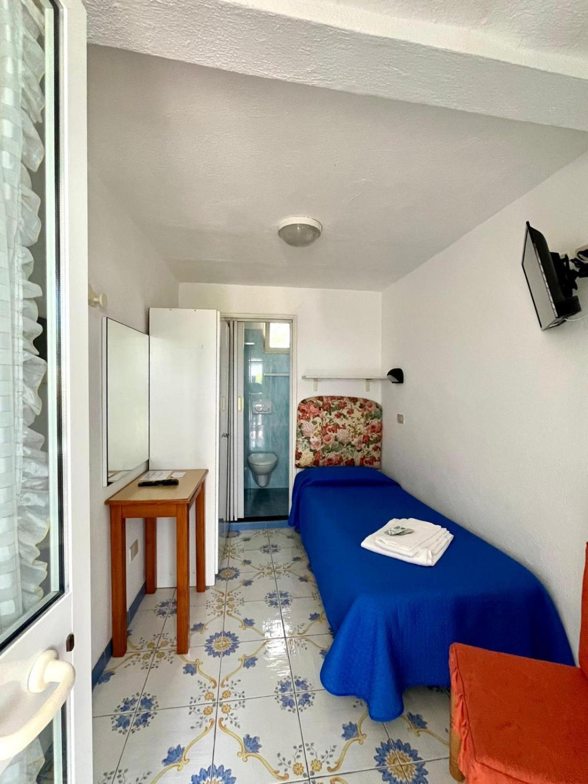 Hotel La Maggioressa Casamicciola Terme ภายนอก รูปภาพ